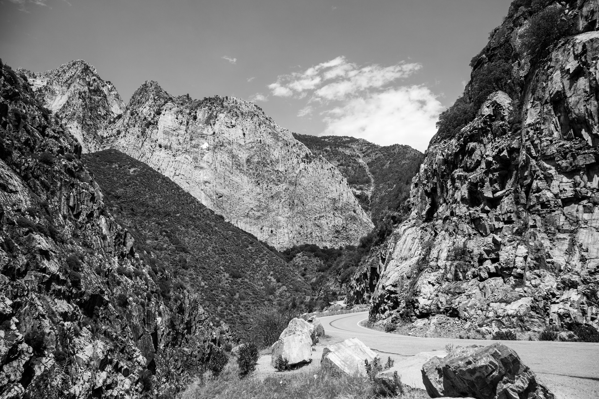 Kings Canyon Cliffs